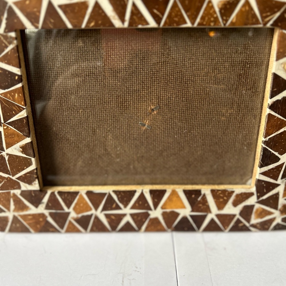Source Unknown Geometric Brown and Cream Frame